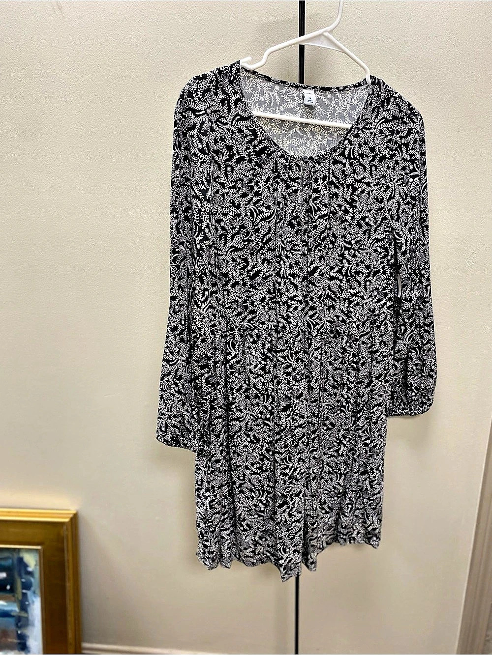 Old Navy Floral Mini Dress in Black & White Size Medium